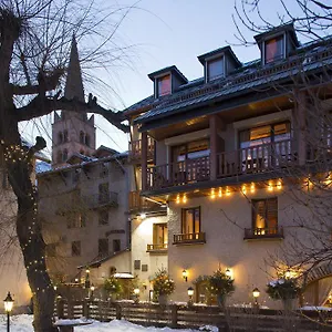 https://lauberge-du-choucas.fr-provencehotel.com