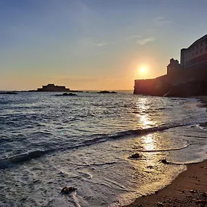 Au Coeur D'intra Muros France