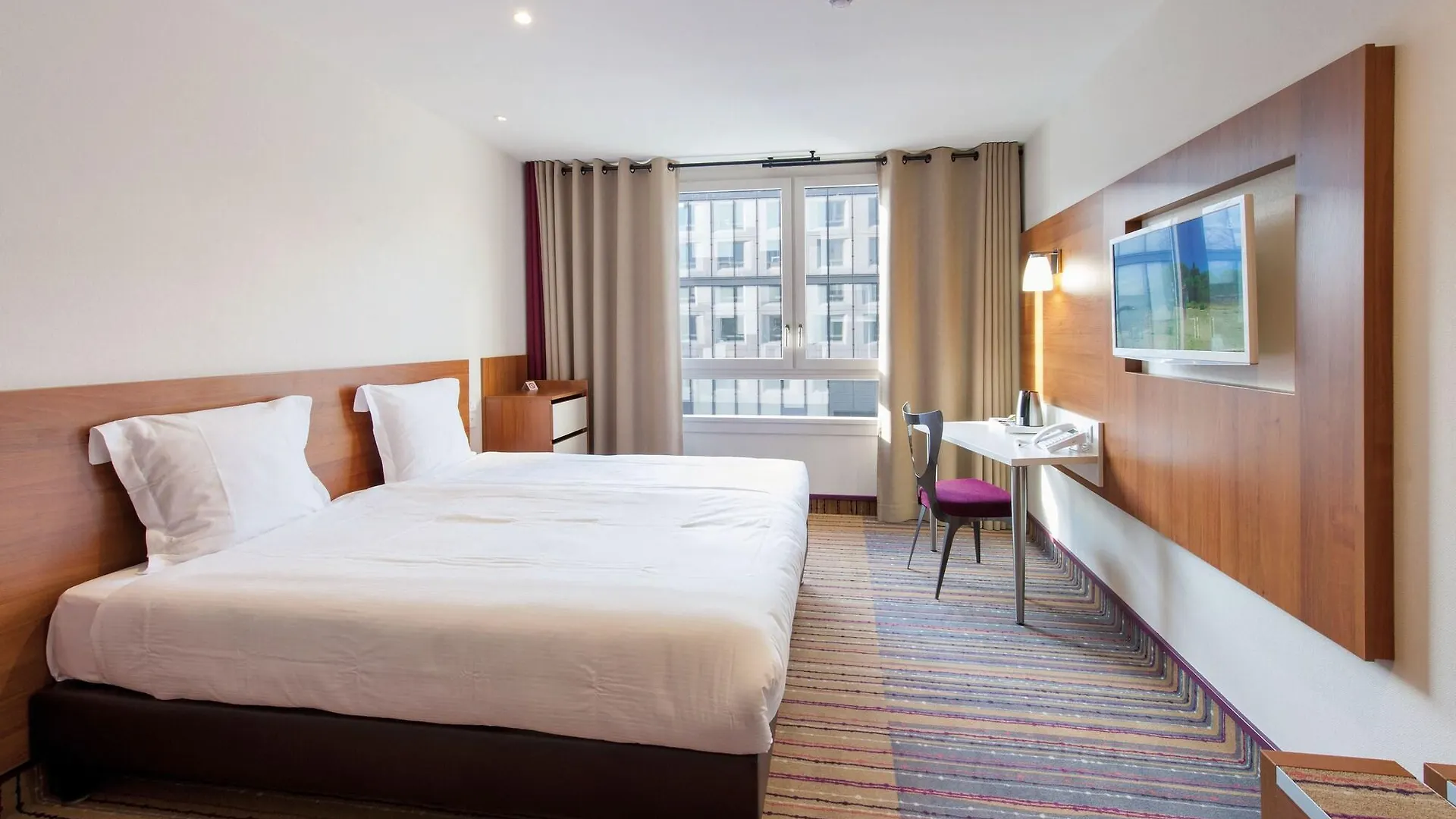 Hotel Lyon-Ouest 3*, Лион